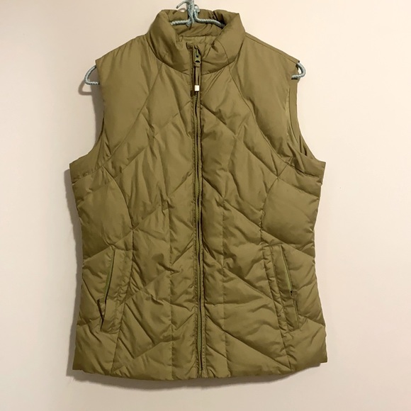 3/$12 Green Quilted Down Filled Vest - Picture 2 of 10